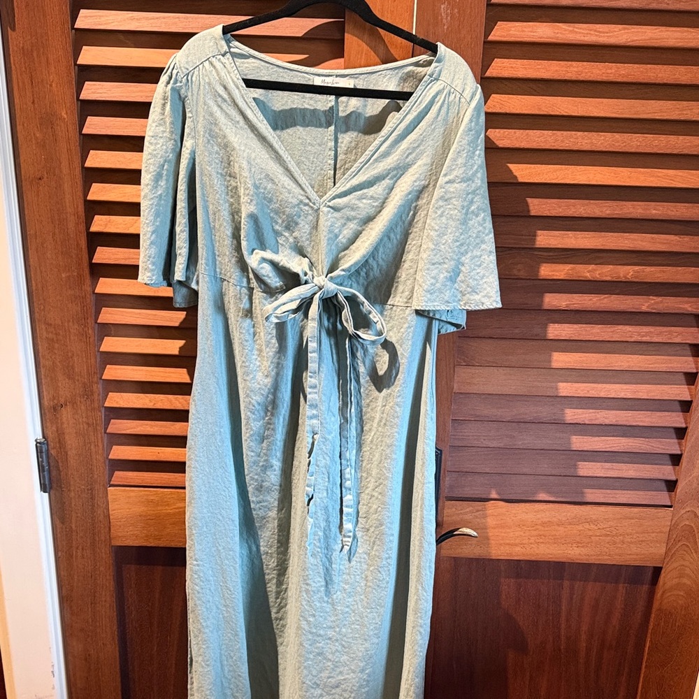 Light Sage Green Tie-Front Linen Dress